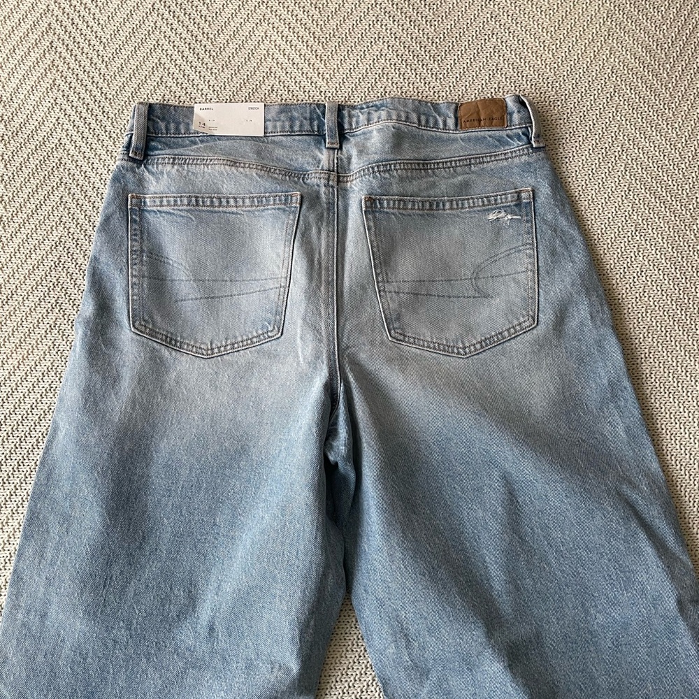 NWOT American Eagle Outfitters Light Blue Barrel Jeans Sz 14 - Picture 8 of 9